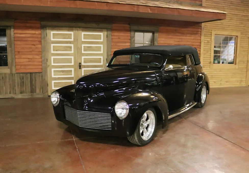 This Hot-Rodded 1941 Studebaker Champion Phaeton Hides a Chevy 350 Under Loewy-Era Curves