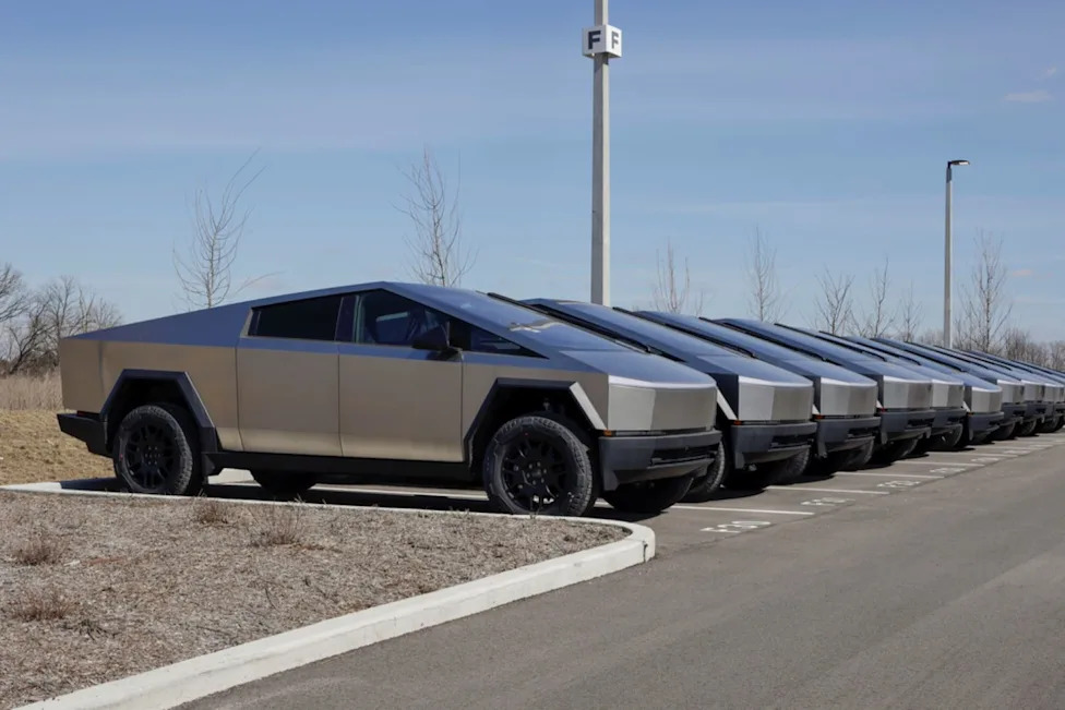 Tesla, Cybertruck, Ford, Tesla’s Cybertruck Sales Are in Freefall – So Bad It Invites Ford Edsel Comparisons