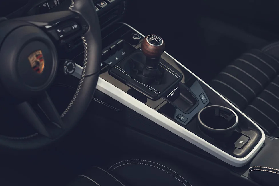 Score: The 2027 Porsche 911 Carrera S Brings Back the Manual Transmission