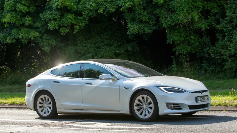Do Electric Vehicles Use Liquid Cooling For Their Batteries?