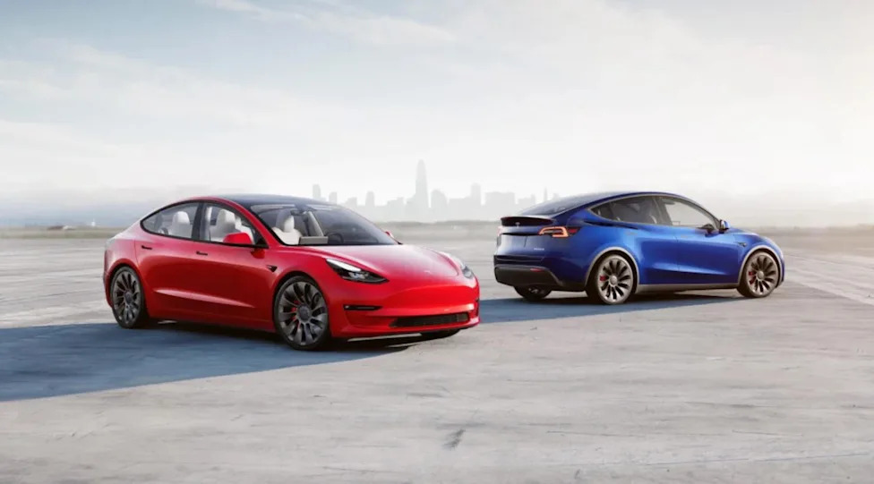 Tesla Performance Models Include Free Lifetime Connectivity