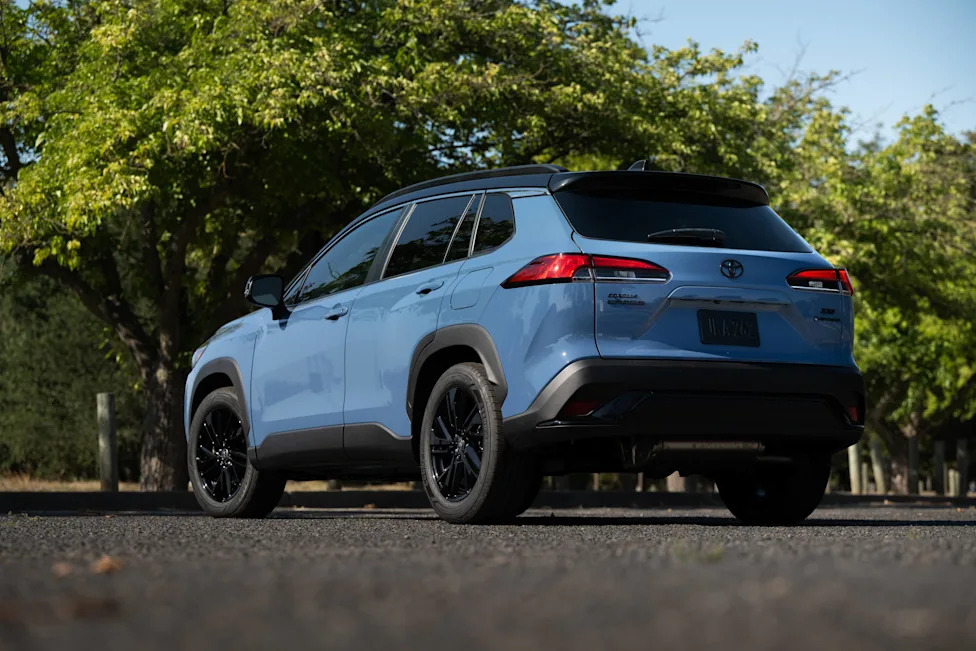 Specialist Reveals The Secret To A 300,000-Mile Toyota Hybrid