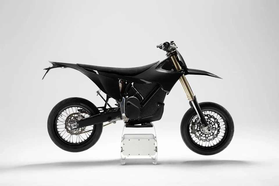 Stark Future Unveils Blacked Out VARG SM Sköll Special Edition