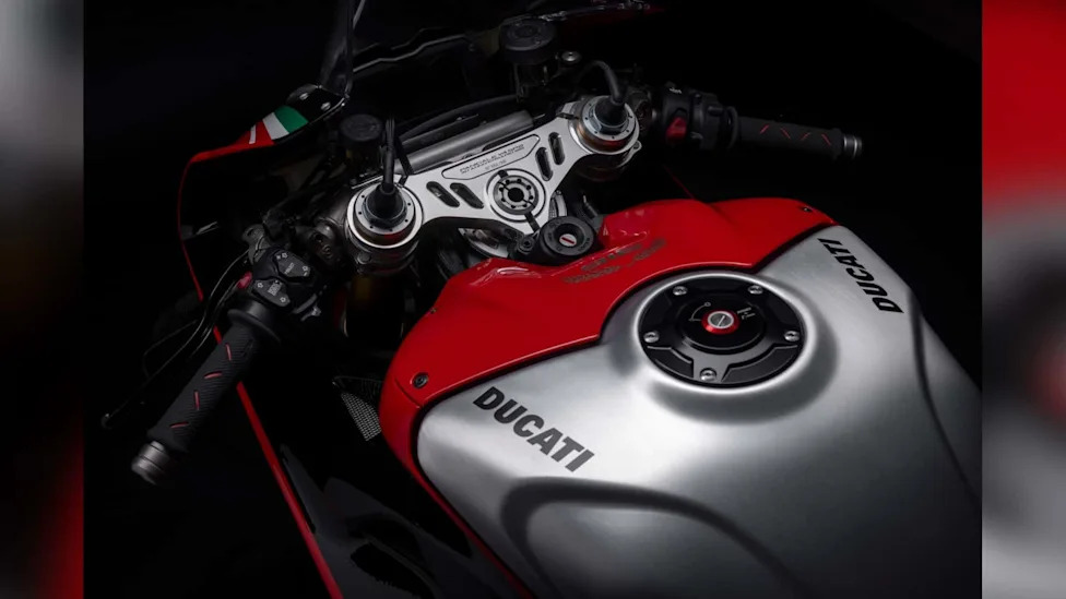 Ducati Fills Gap in Panigale Range With V4 SP for 2027