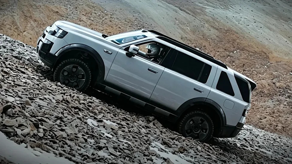 Freelander 8 Sets Guinness World Record For Highest Altitude Reached By A Hybrid
