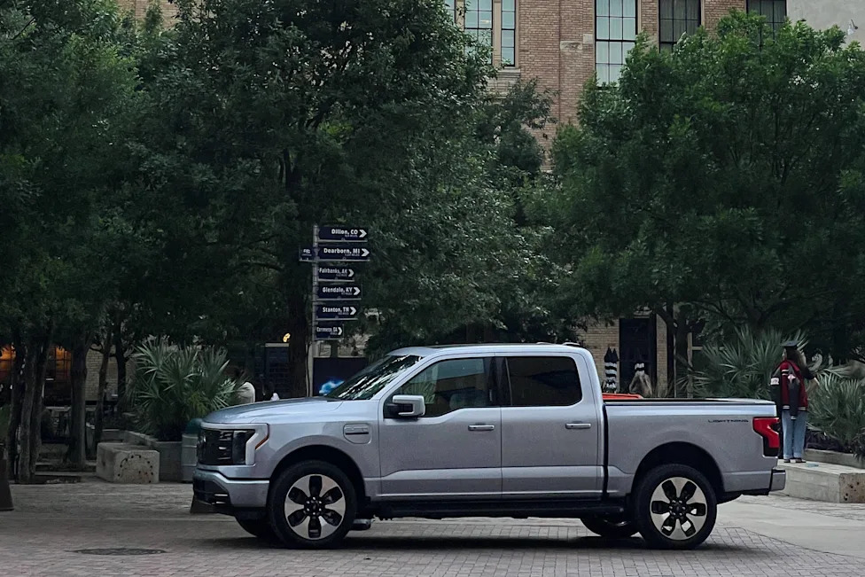 Ford patents wacky idea to nudge pick-up back and forth from the rear