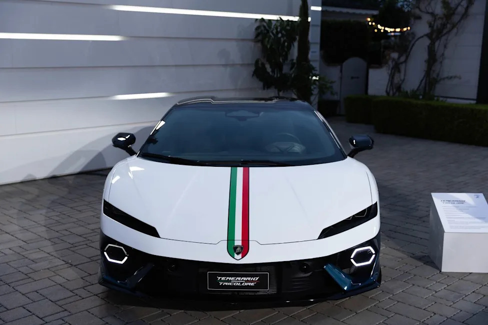 Lamborghini Revives the Tricolore for 2026