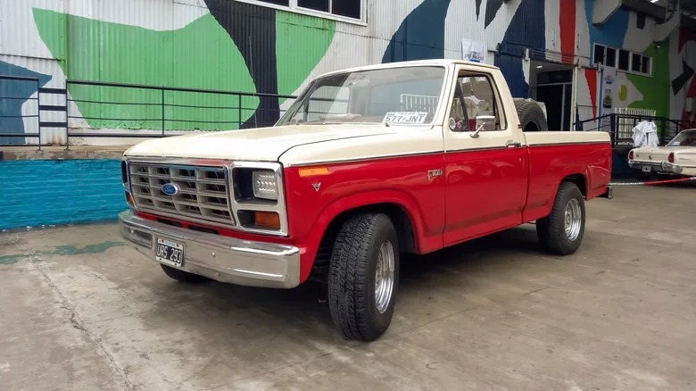 What Are The Bullnose Ford Trucks And What Year Were They Made?