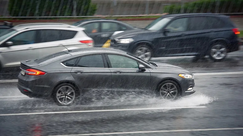 What ESP Stands For In Cars (And Is It Safe To Drive With The Warning Light On?)