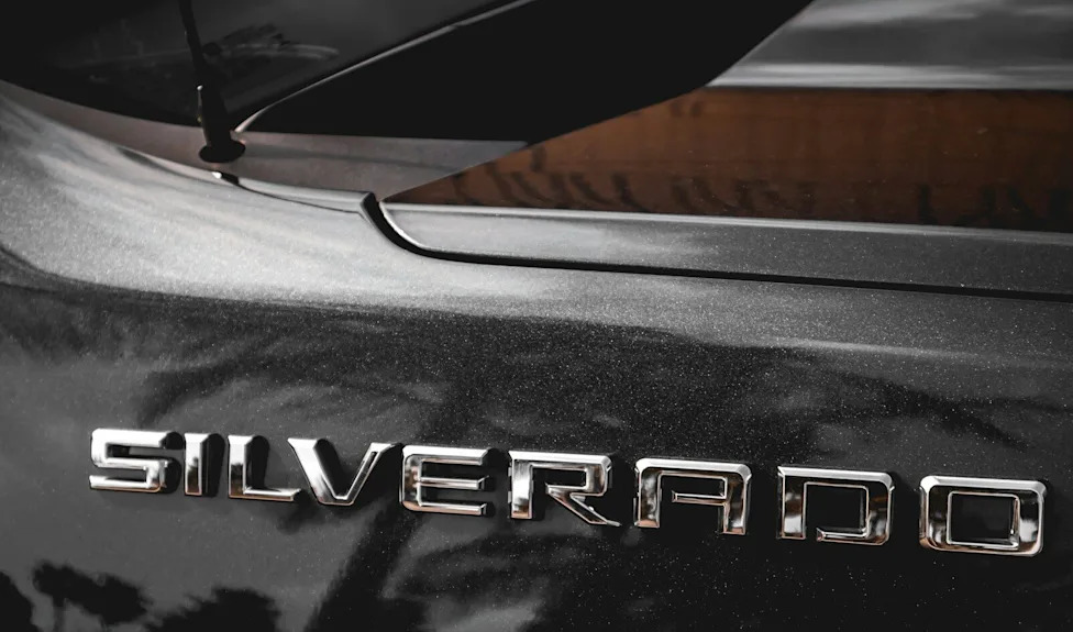 GM's New Truck V8 Makes 481 HP, Drops the Dipstick, and Lands as Feds Still Probe Its Predecessor