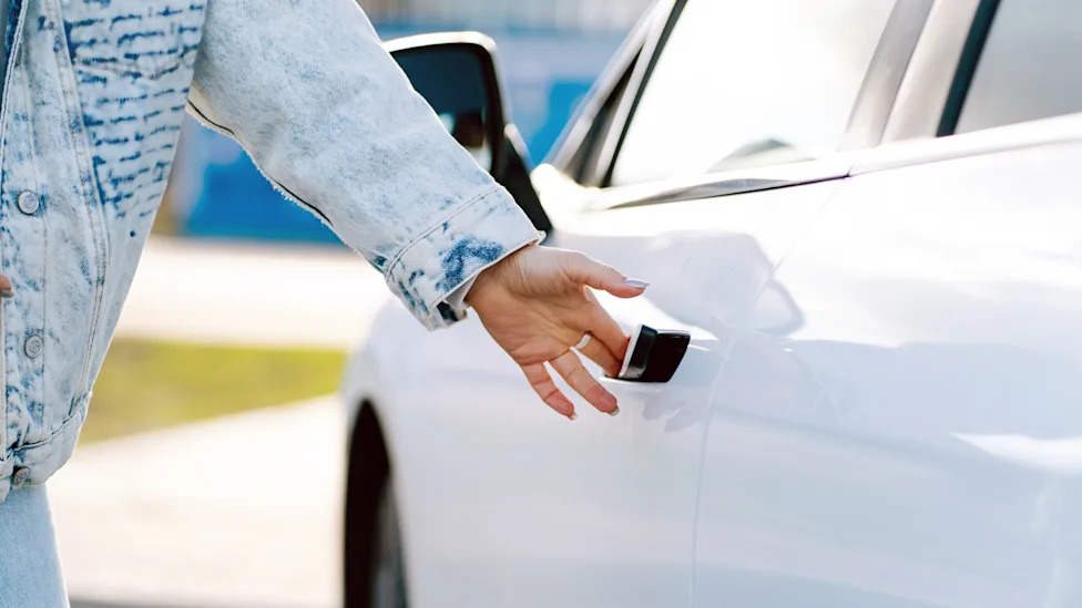 Bad Door Handles Are Trapping People in Cars. The Feds Are Finally Stepping in