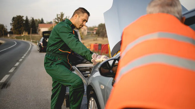 What Happens When A Hybrid Battery Dies And What To Do About It