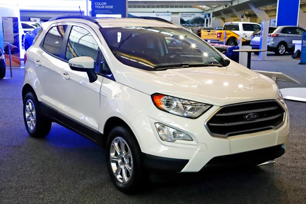 NHTSA says 135,000 older Ford vehicles have ‘unreasonable safety risks’