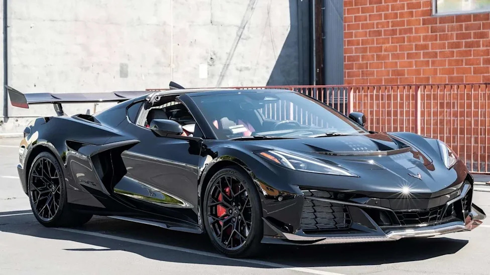 Bring a Trailer Pulled a $300,000 ZR1X Bid. The Real Casualty Was the Price Signal.