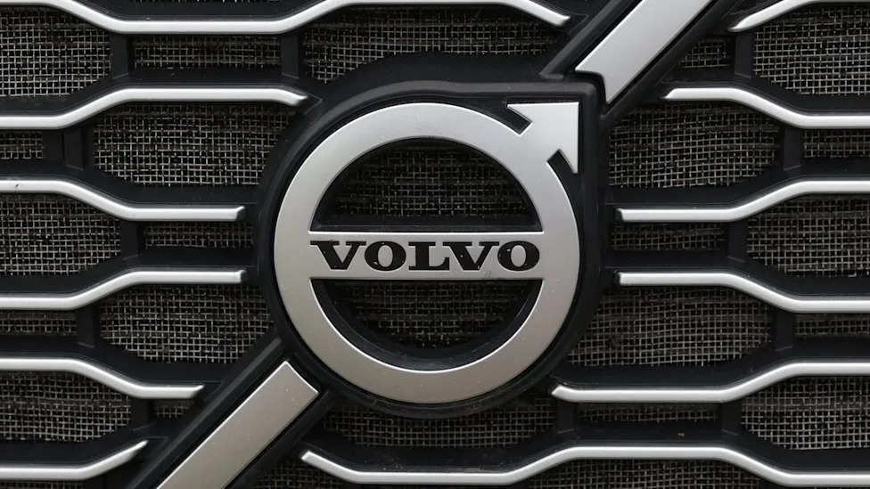 Volvo cancels EX40 in U.S., updates XC40 with Gemini AI