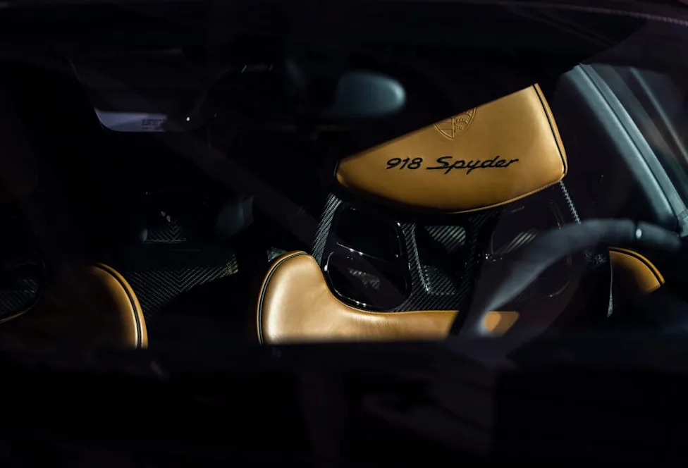 Porsche, Porsche 918 Spyder, Fernando Alonso Casually Flexes Porsche 918 Spyder in Monaco Because Corporate Rules Don’t Apply to Him