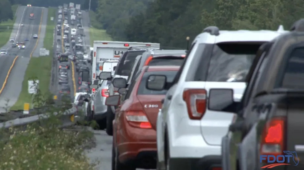 Why Florida Sometimes Allows Cars To Drive On Highway Shoulders