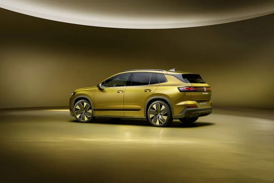 Volkswagen shows new ID. Tiguan
