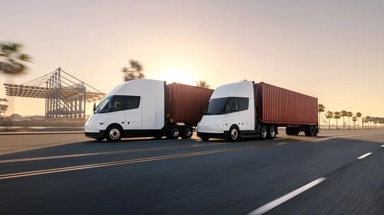 Tesla Scores Deal To Help Double The US Electric Semi-Truck Fleet