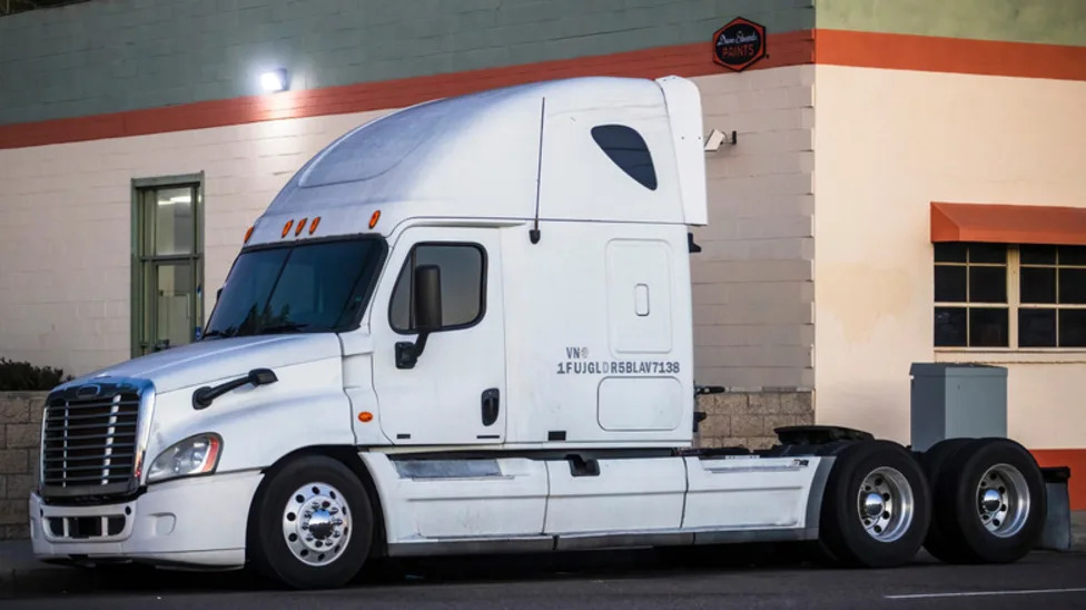 What's The Difference Between Axle-Forward And Axle-Back Trucks?