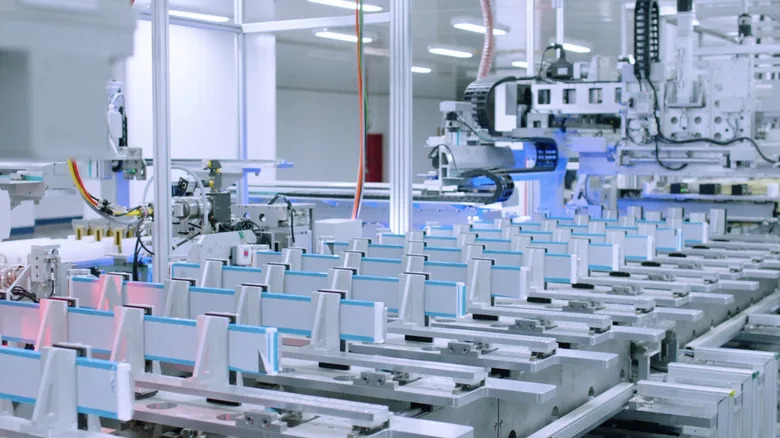 Experts May Have Drastically Underestimated The Lifespan Of EV Batteries