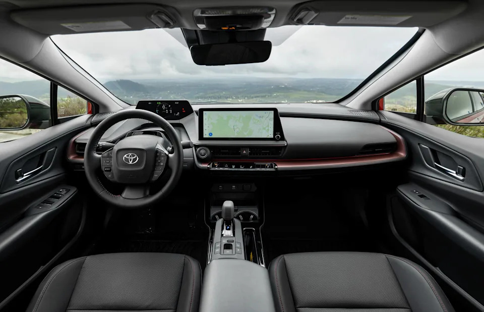 2025 Toyota Prius PHEV