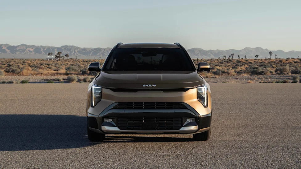2027 Kia Niro Price Hike Makes The Sportage Hybrid A Better Buy