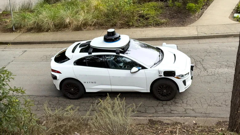 Burglary Suspect Makes A Clean Getaway In A Waymo