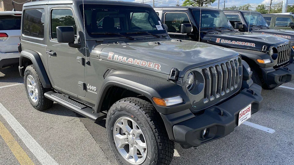 NHTSA Closed Its Jeep Fire Probe. A Million Wranglers and Gladiators Still Can’t Park in the Garage.