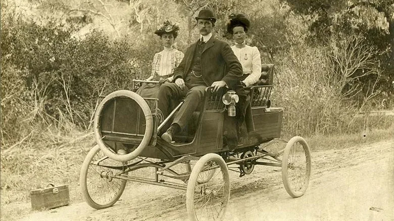 Connecticut Set America's First State Speed Limit In 1901, And It Was Charmingly Low