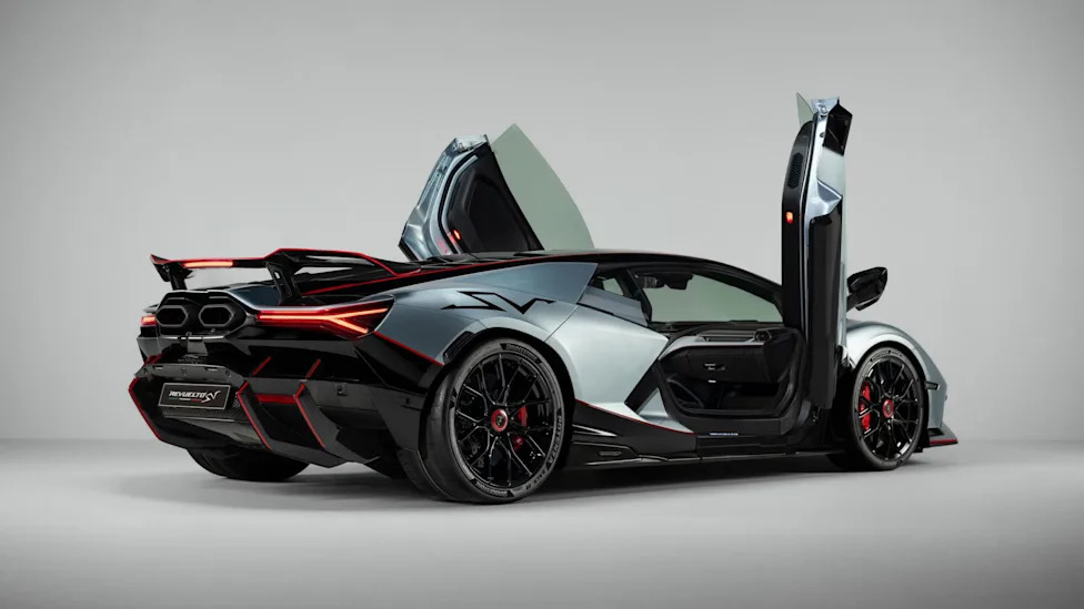 Lamborghini Turns The Revuelto Up To 11 As It Goes Super Veloce