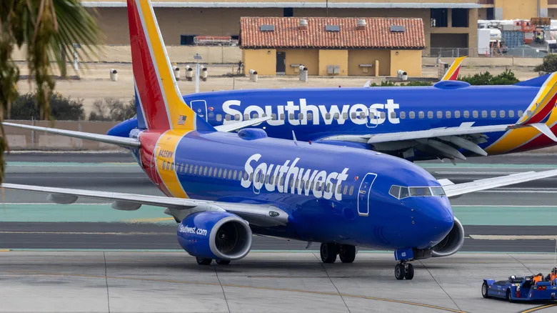 What Is The Average RPM Of A Jet Engine (And How Does It Compare To A Car?)