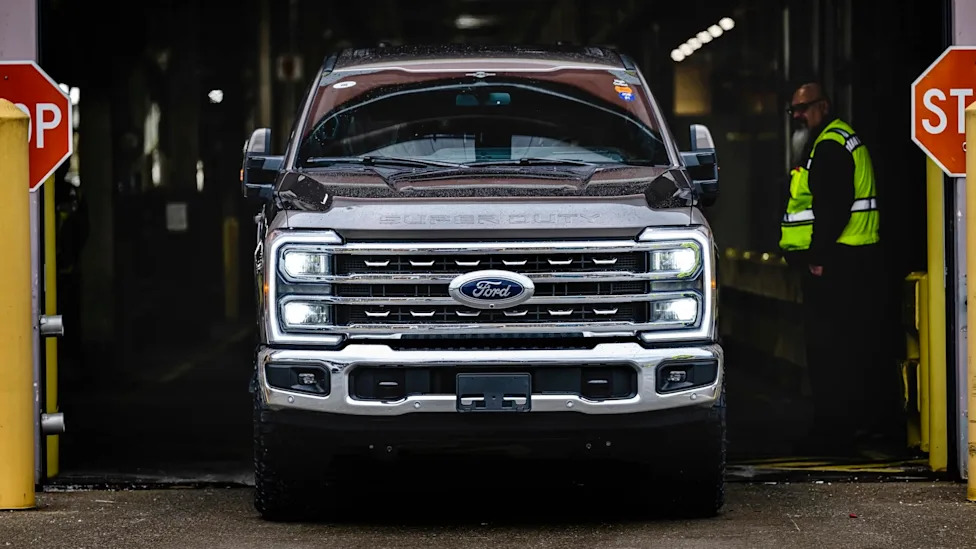 75% More Pedestrians Have Been Killed Since 2009. Giant Trucks and SUVs Are Why