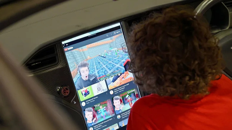Android Auto YouTube Limitations: Is It Worth Using In The Car?