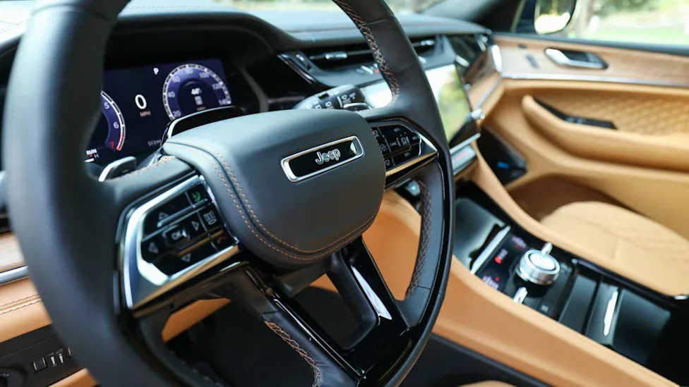 Jeep Recalls 419,000 Grand Cherokees Because Side Airbags May Deploy Too Late
