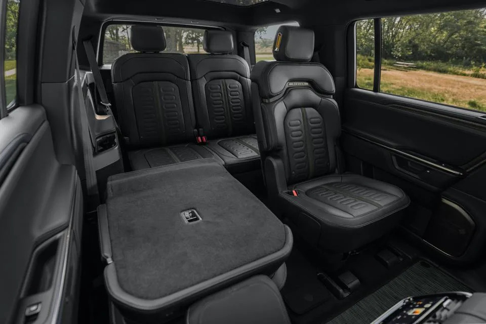 Rivian Updates Its 2027 R1 Lineup With New Color, R1S Captain’s Chairs