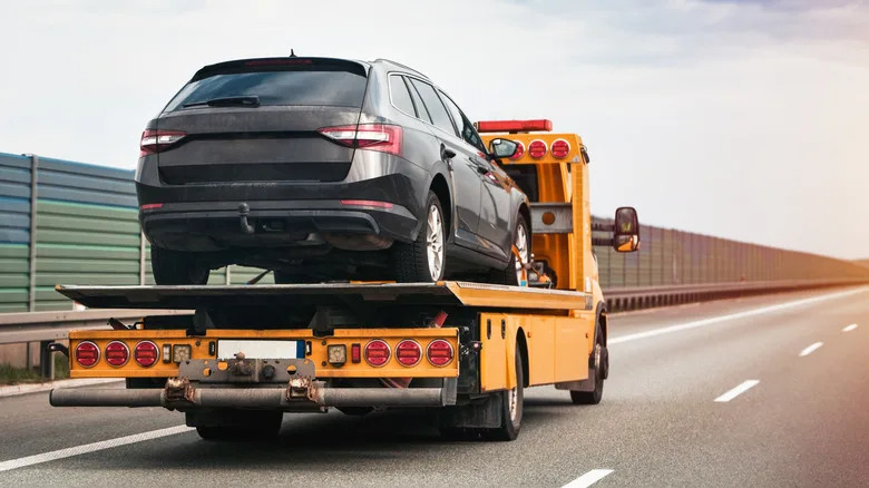 Can You Tow An Automatic Car In Neutral?
