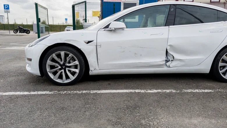 Ex-Tesla Manager Labels Self-Driving Car Tests 'Highly Dangerous' In New Lawsuit