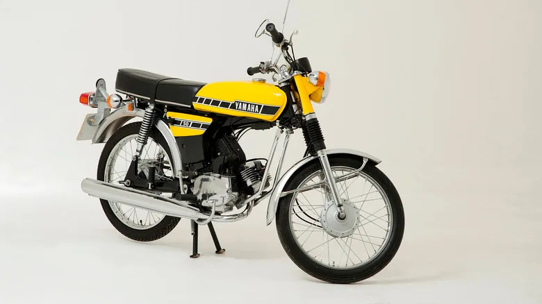 Here's How The Yamaha 'Fizzy' Became A British Cultural Craze In The 1970s