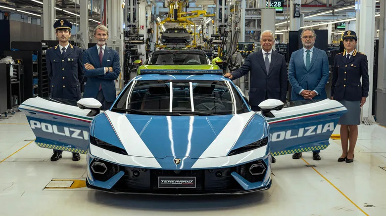 907 HP Lamborghini Joins Italy's Police Fleet For A Very Specific Purpose
