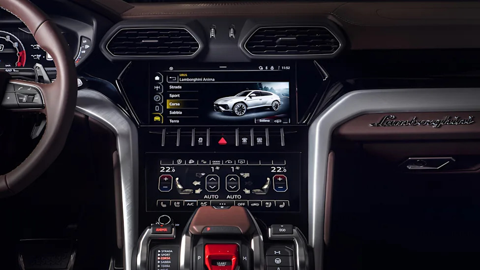 Infotainment Is Becoming the Biggest Problem With New Cars