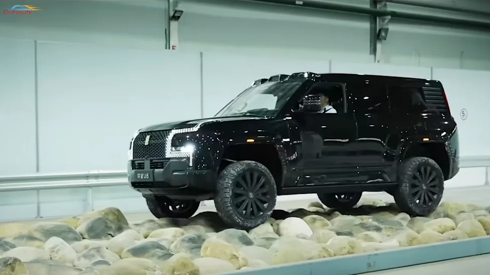 BYD Yangwang U8 Shows It Can Do More Than Just Float On Water