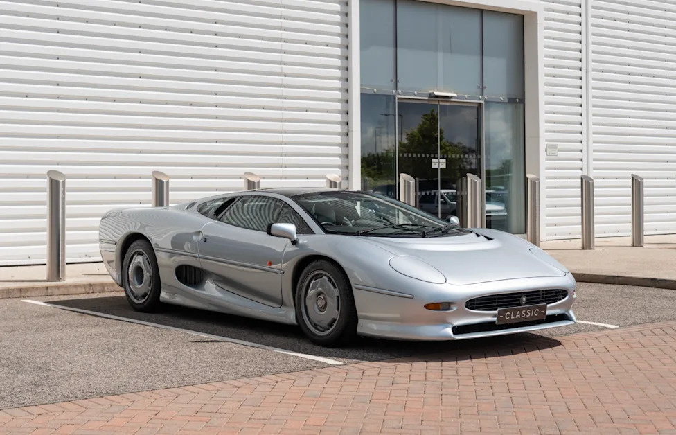 Jaguar, Jaguar Classic Lists Ex-Brunei Royal XJ220 With Under 3,000 Miles