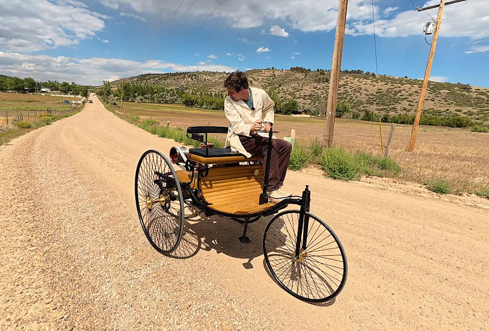 YouTubers Tried to Take an 1886 Benz to McDonald’s—And Were Instantly Denied