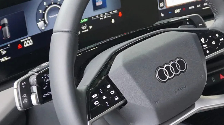 The New Audi Q3's Funky Turn Signal Stalk Is Actually Really Cool And Satisfying To Use