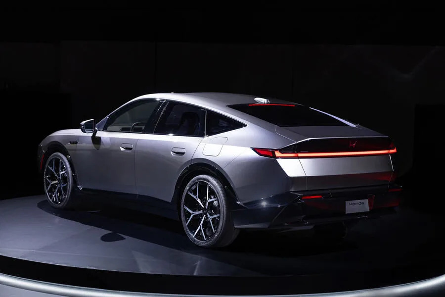 Striking new fastback previews Honda's renewed focus on hybrids