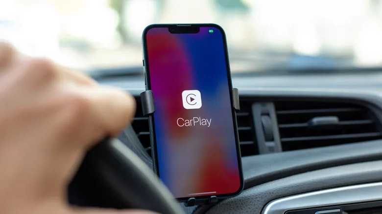 Why Apple CarPlay Is Draining Your iPhone's Battery