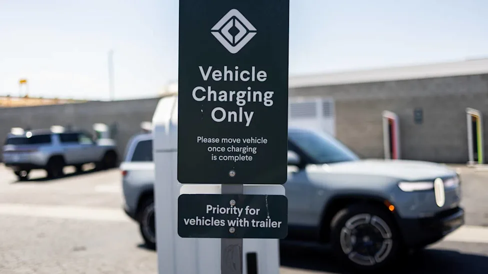 Tesla’s Supercharger Waitlist Is A Smart Fix For Charging-Line Chaos