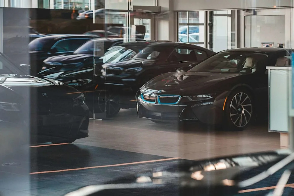 Buy Or Lease? One Of These Is Quietly Eating Your Wallet Alive