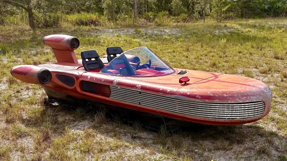 Star Wars X-34 Landspeeder Is Probably The Coolest Golf Cart Ever Created